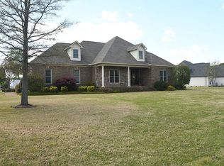 206 Northpointe Dr, Jackson, TN 38305