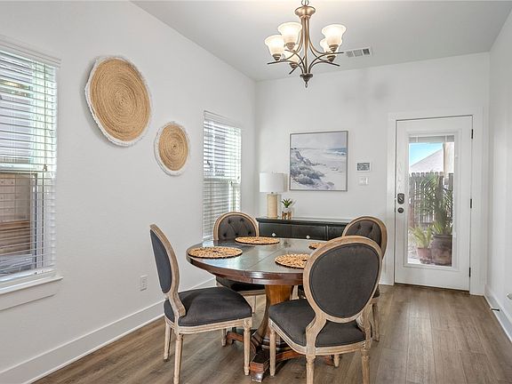 4th image of 1756 Dakota Ln