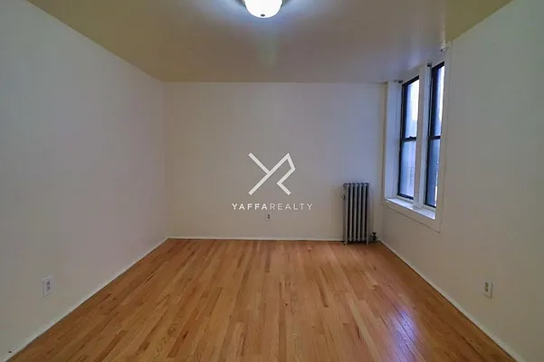 Rented by Yaffa Realty LLC | media 6