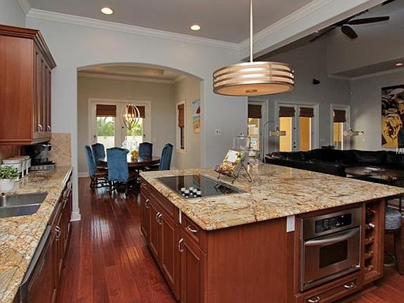 2nd image of 4908 Yacht Club Dr