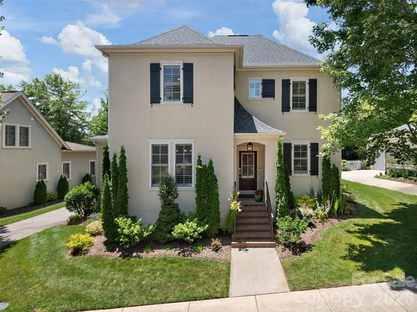 21 Dayflower Dr, Asheville, NC 28803