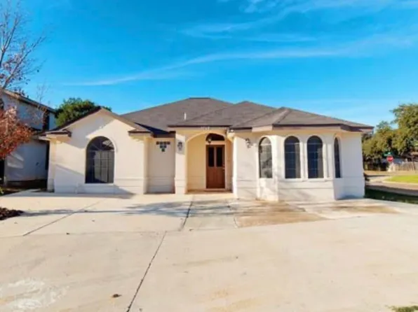 1240 Saint Michael Dr, Laredo, TX 78045