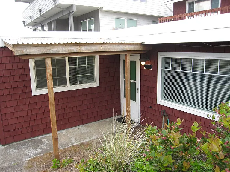 420 N Pacific St #A — Photo 3