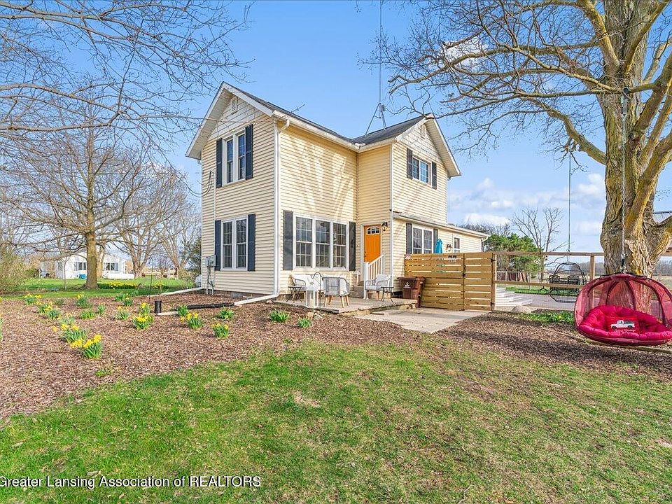 1st image of 2934 E Walker Rd