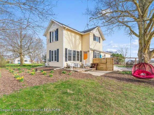 2934 E Walker Rd, Saint Johns, MI 48879