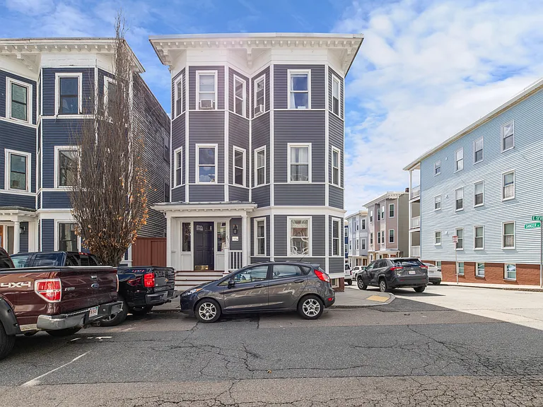 451 E 7th St #2 — Photo 15