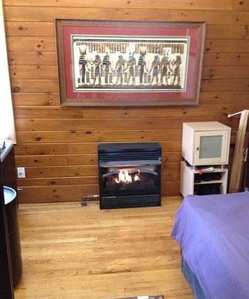 2nd image of 669 Wickenden St #A