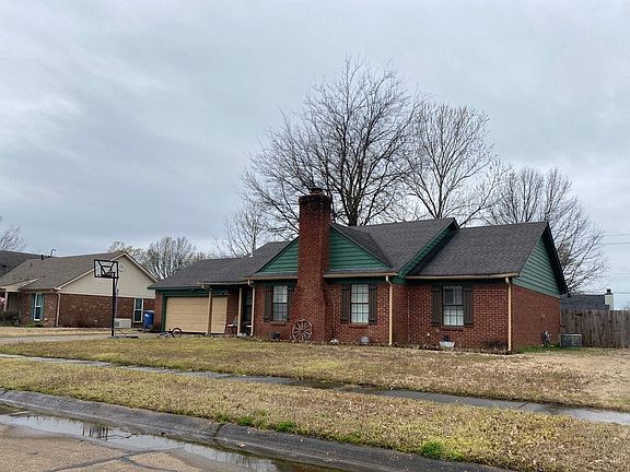 2nd image of 202 Windsor Dr