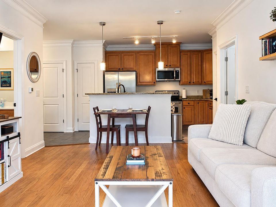 1st image of 2000 Belle Isle Ave Unit 101