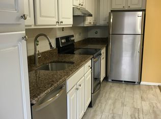 324 Gills Ln #1-C, Iselin, NJ 08830