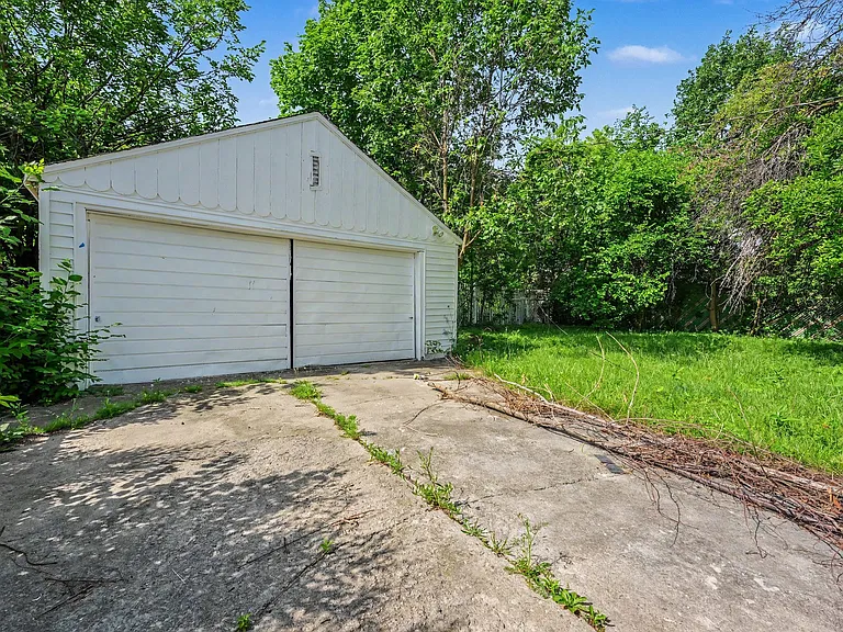 15224 Rossini Dr — Photo 23