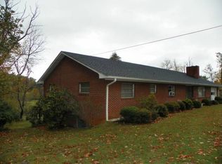 1360 Bailey St, Mars Hill, NC 28754