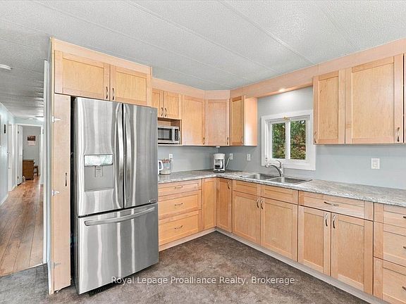5th image of 46 Byers Ln