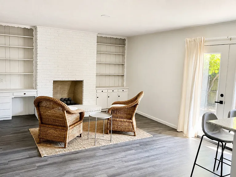7410 Walling Ln #7410 — Photo 1