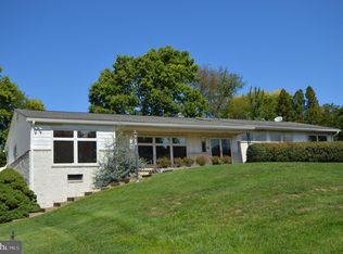 1406 Regency Cir, Harrisburg, PA 17110