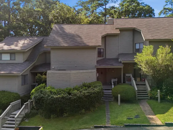 8 Cassia Ct, Columbia, SC 29209
