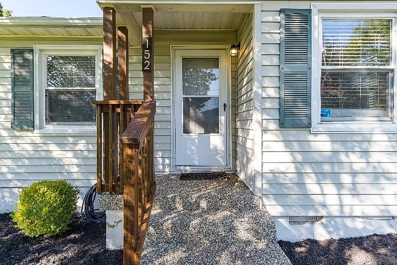 3 bed, 1282 sqft, $1,800 — Photo 4
