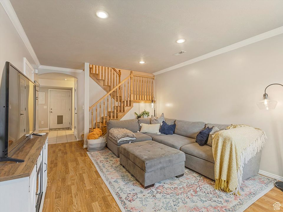 Spacious Living Room