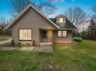 N9052 Pines Rd, Wausaukee, WI 54177