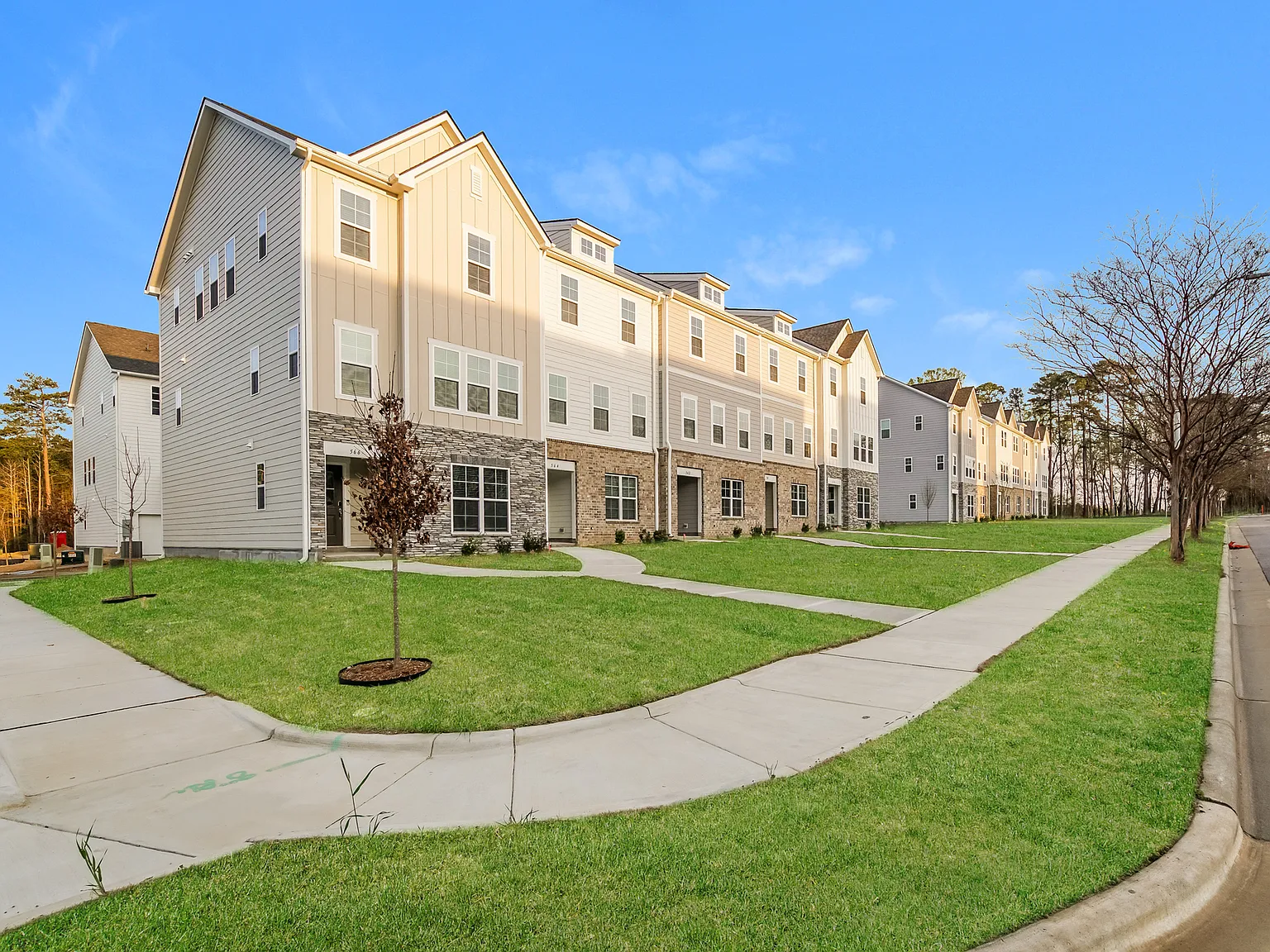 Legacy Oaks Townhomes — Photo 2
