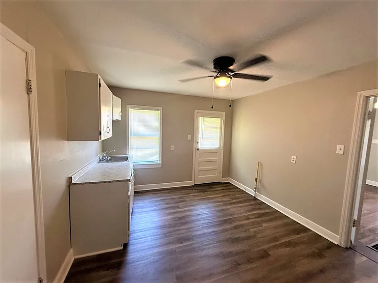 511 Boston St — Photo 9