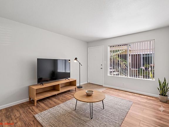 2nd image of 465 E Bradley Ave Unit 3