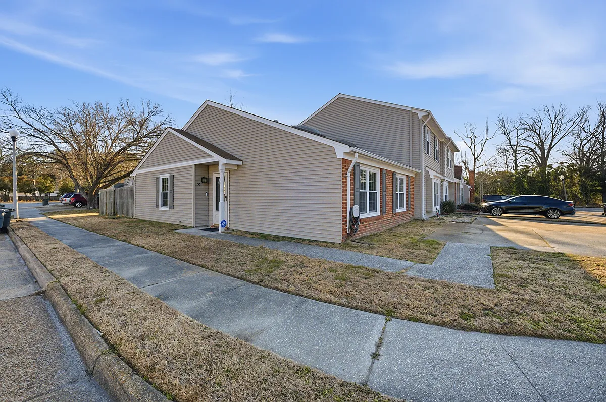 Building Photo - 55 Riverchase Dr