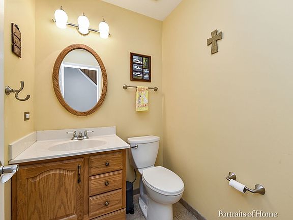 5th image of 755 Pinehurst Ct
