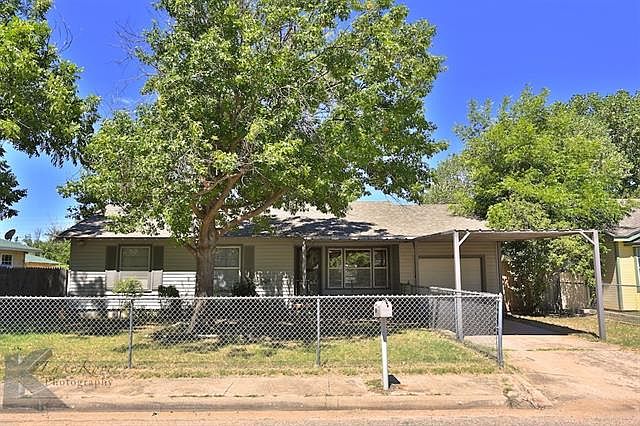 1st image of 2770 Victoria St
