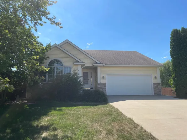 1002 27th St SW, Austin, MN 55912