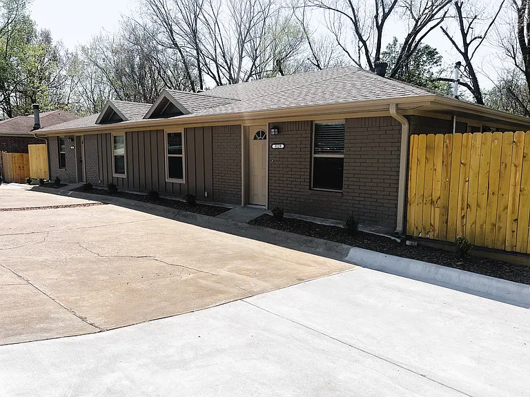 3127 N Old Missouri Rd — Photo 3