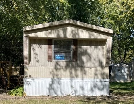 2nd image of 4818 Liberty Ln