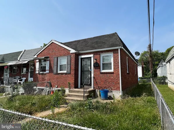 1000 Pine Rd, Sharon Hill, PA 19079