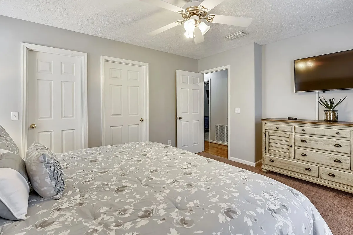 Building Photo - 11815 Seashore Ln