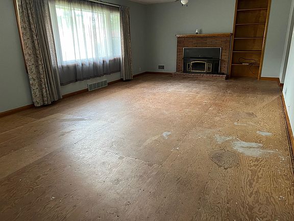 5th image of 820 S WILLOW ST