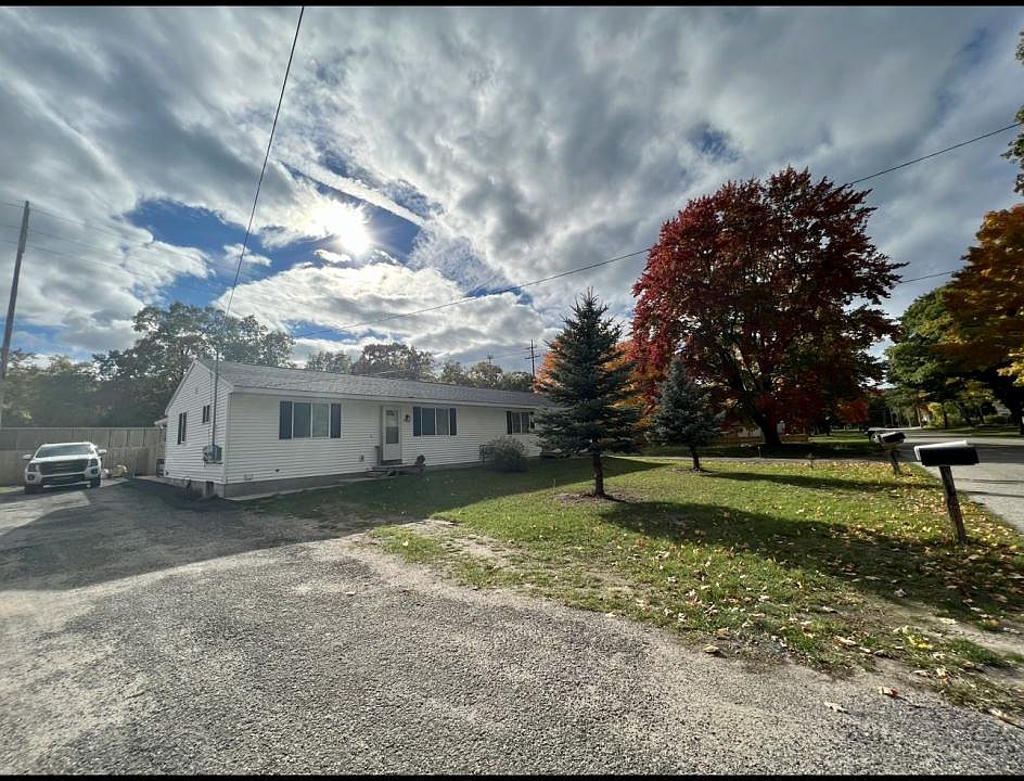 1st image of 2237 Norman St