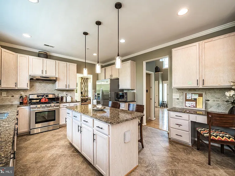 1401 Windjammer Ct — Photo 22