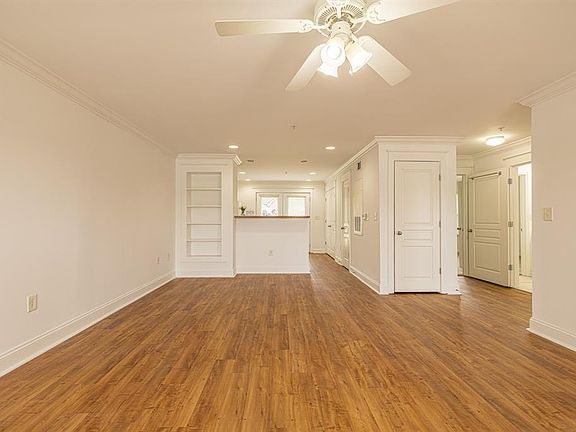 5th image of 1725 Harvey Mitchell Pkwy S #8103
