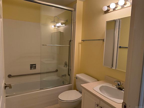 5th image of 2045 Carrick St #204