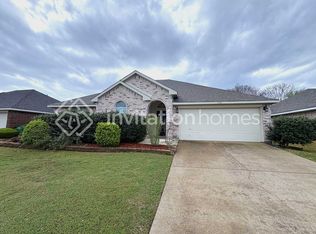 108 Post Oak Dr, Waxahachie, TX 75165