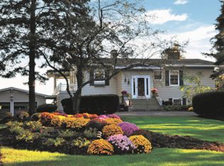 25 Dudley St, Hampden, ME 04444