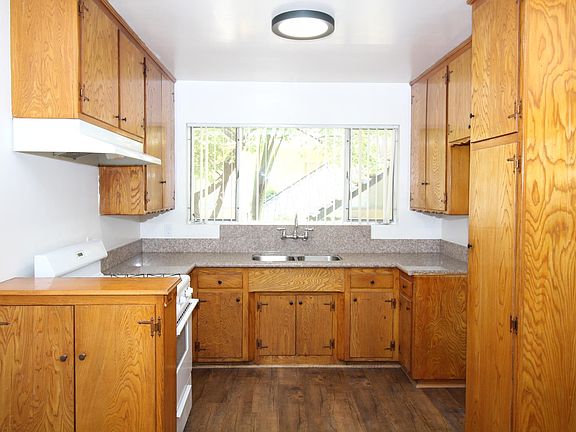 5th image of 335 N Howard St APT 2