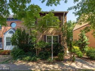 5907 High Meadow Rd, Alexandria, VA 22310