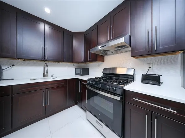 1457 West 5th Street image 9 of 29