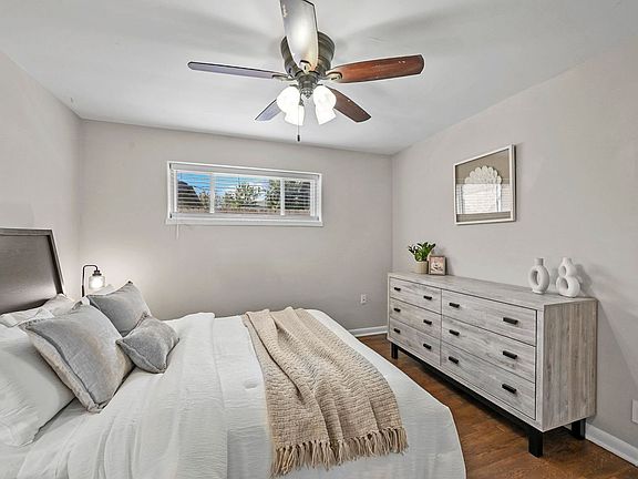 4th image of 500 S Pennsylvania St #504