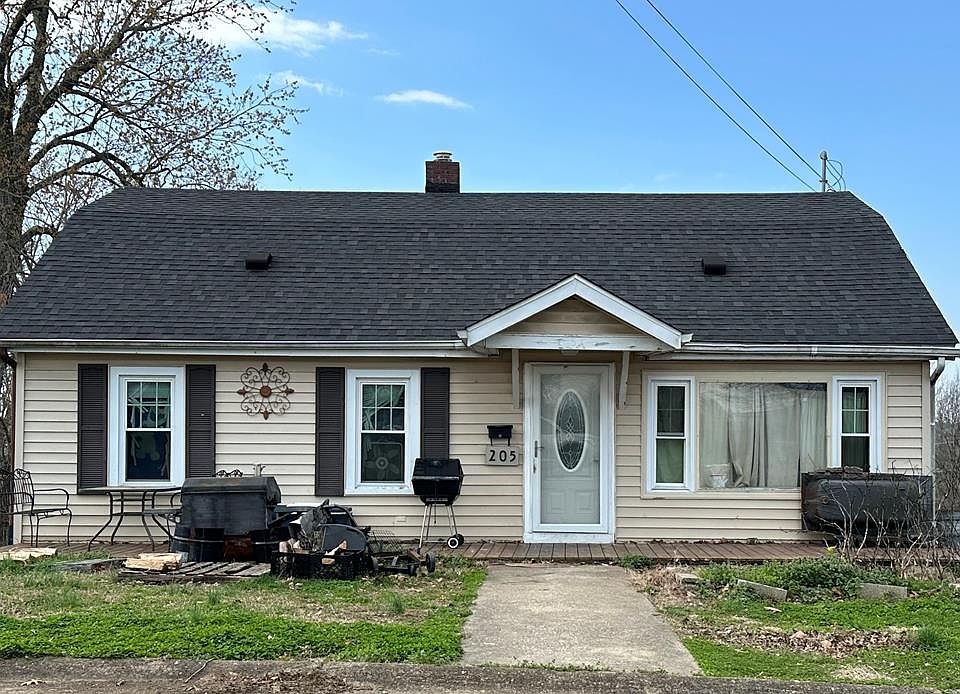 1st image of 205 N Highland Ave