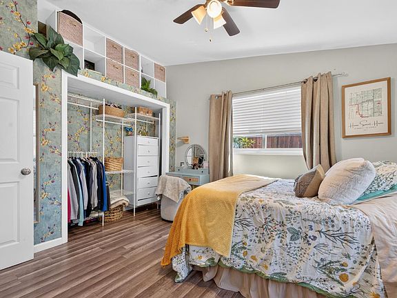 3rd image of 3720 Centinella Dr