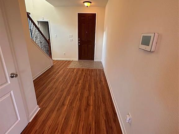 5th image of 5812 Village Grove Dr