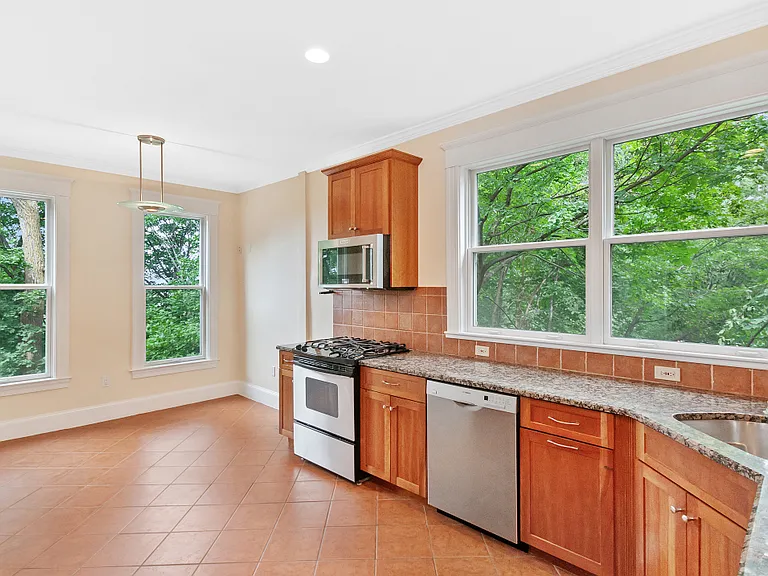 275 Mason Ter #L — Photo 6