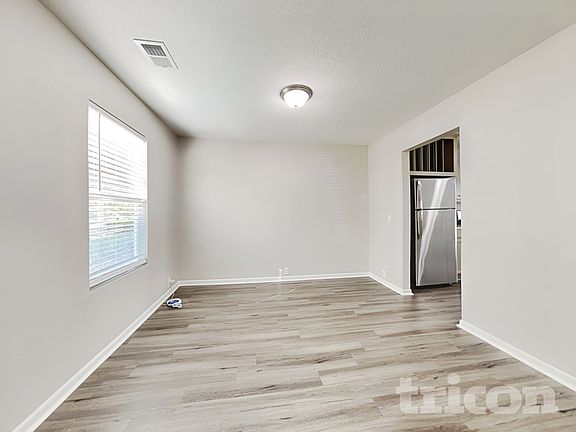 4th image of 3239 Dartmouth Field Ln